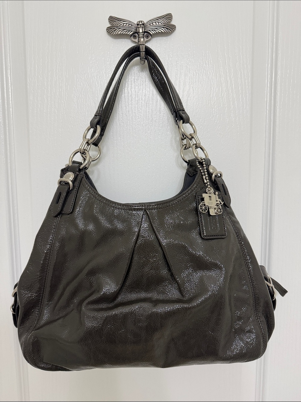 Women's Black Glossy Leather Shoulder Bag